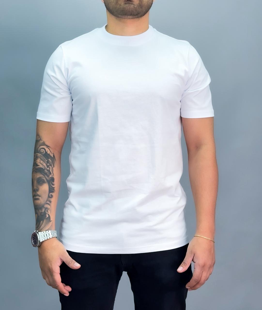 BASIC T-SHIRT